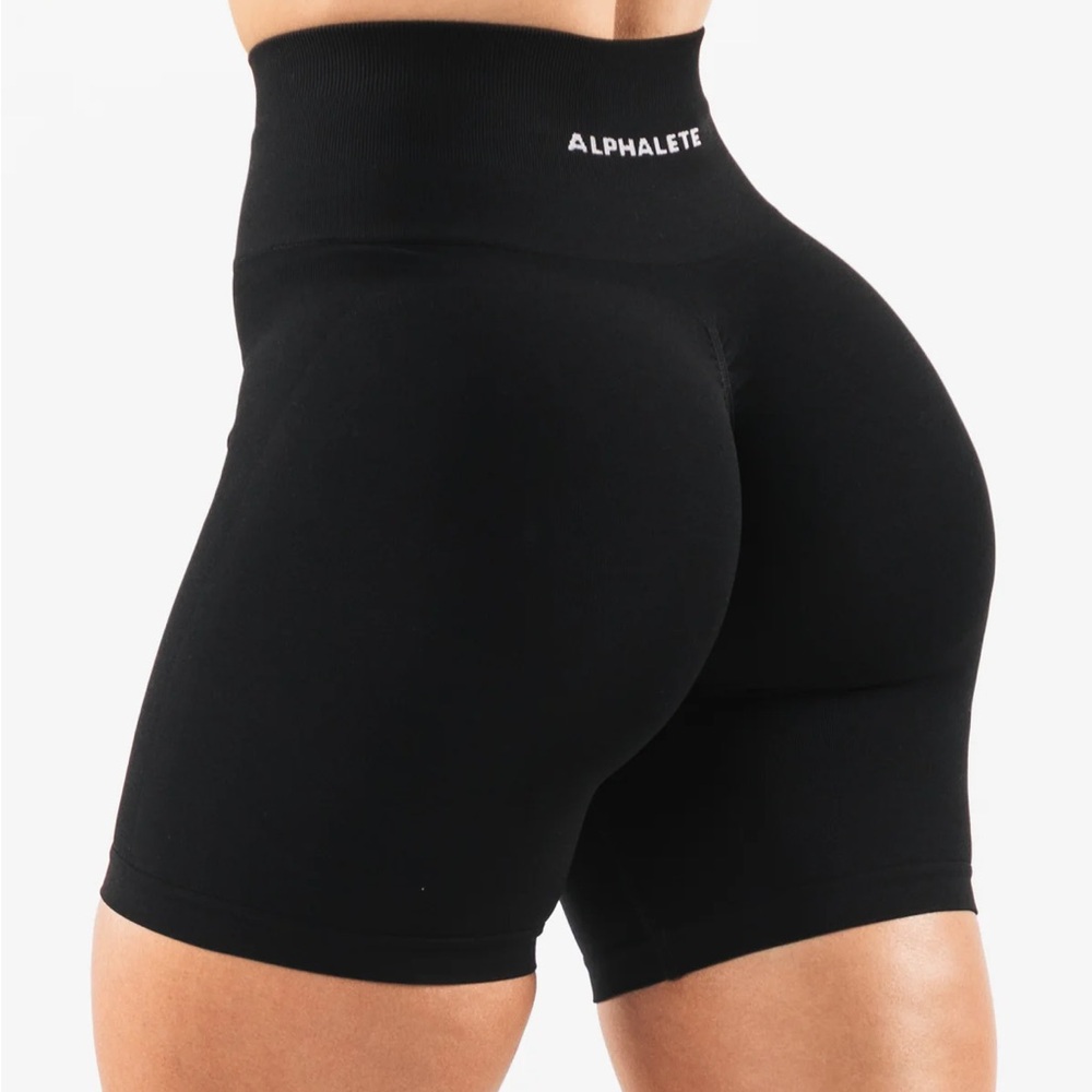 AMPLIFY SHORT 6.5”